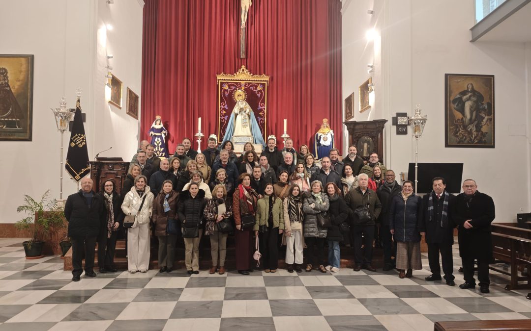 Lucena comparte su santería con cofrades de Jerez de los Caballeros